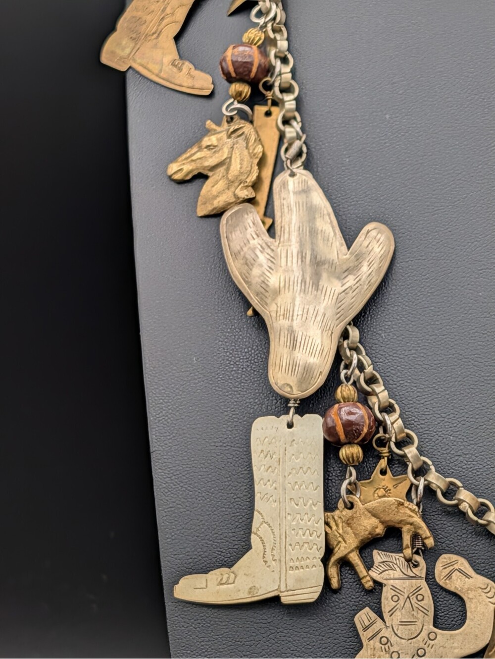 Vintage Western Motif Multi Charm Necklace Cowboy Indian Boots Cactus 105g - Picture 3 of 13